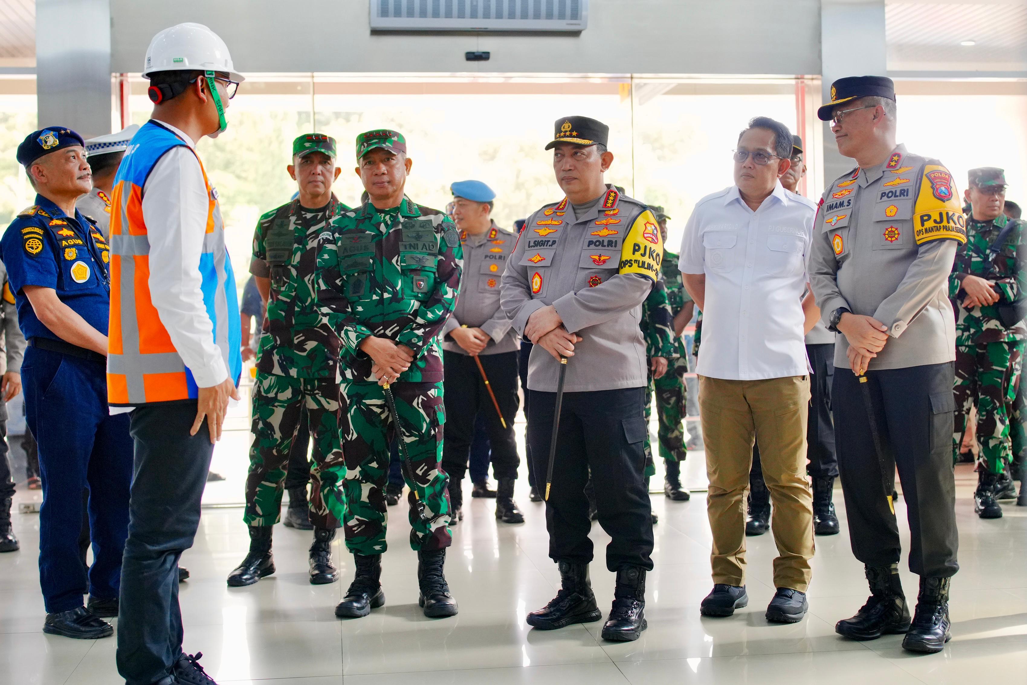 Kapolri Pastikan pengamanan, Kelayakan Kapal, dan Mitigasi Bencana Libur Natal dan Tahun Baru