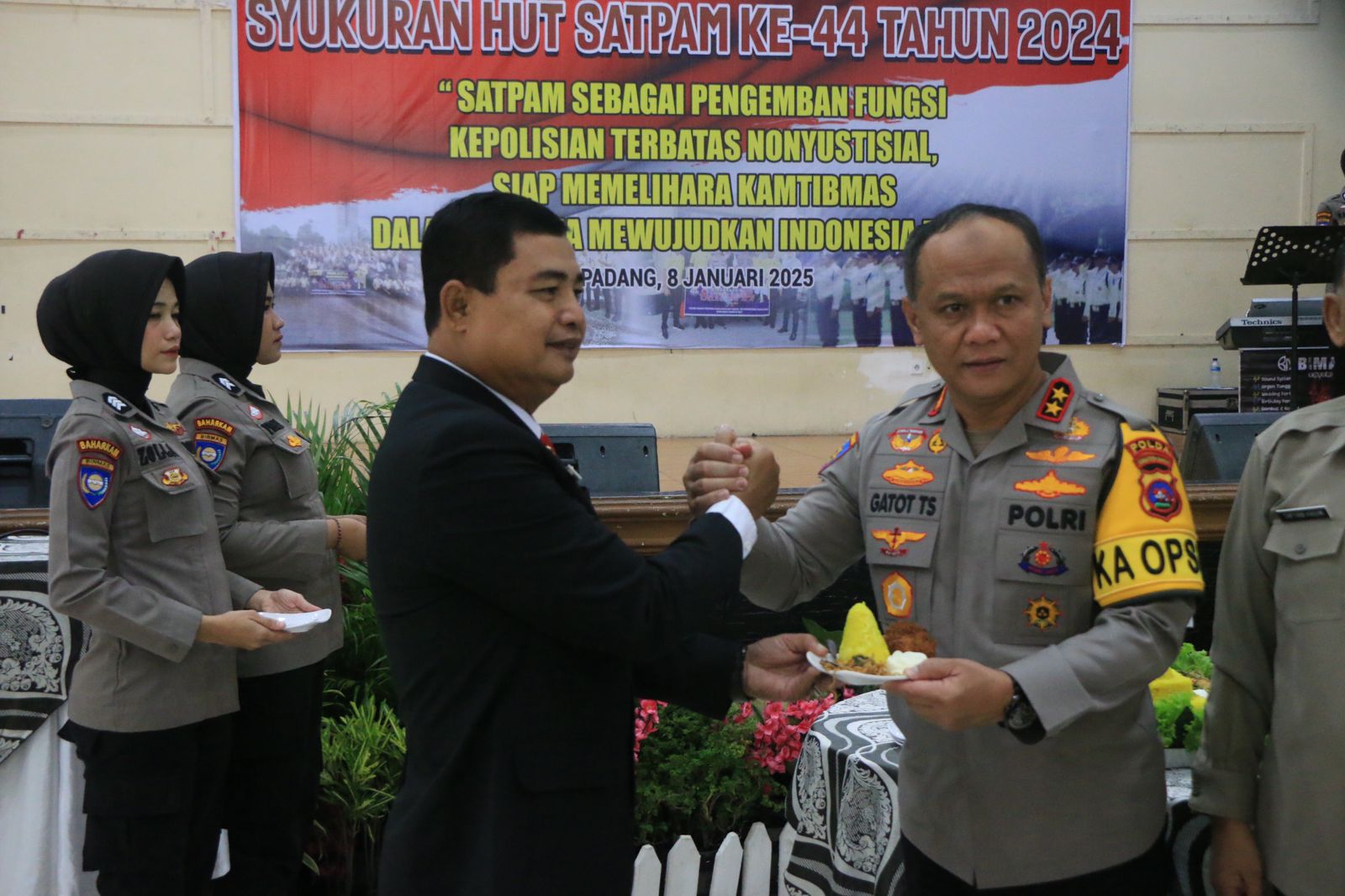 Kapolda Sumbar Hadiri HUT Satpam ke- 44 tahun 2024