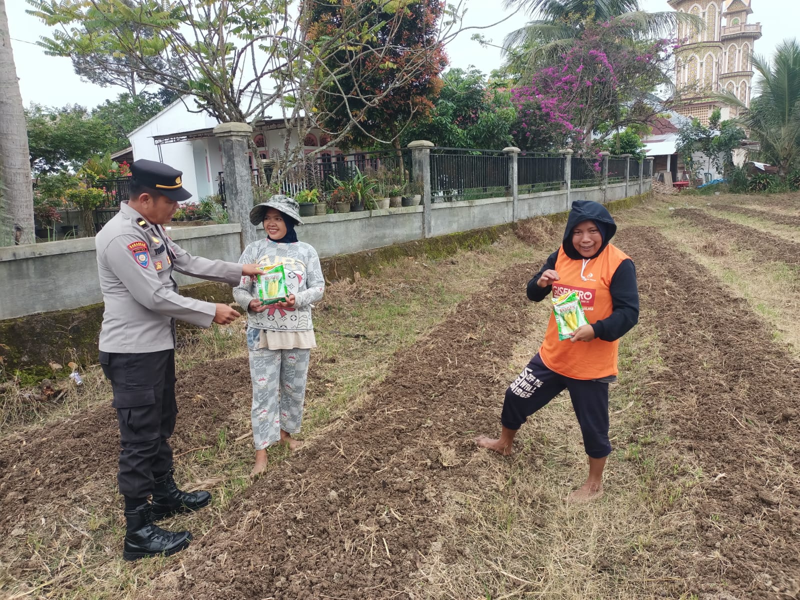 Polres 50 Kota mendukung program Asta Cita dengan meluncurkan gugus tugas ketahanan pangan nasional.