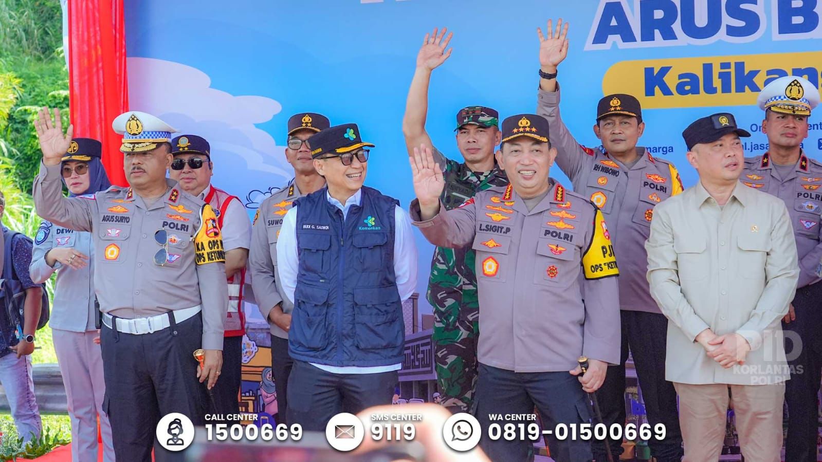 Polri Berlakukan One Way Nasional KM 414-70 Tol Trans Jawa, Kapolri Imbau Pemudik Utamakan Keselamatan saat Berkendara