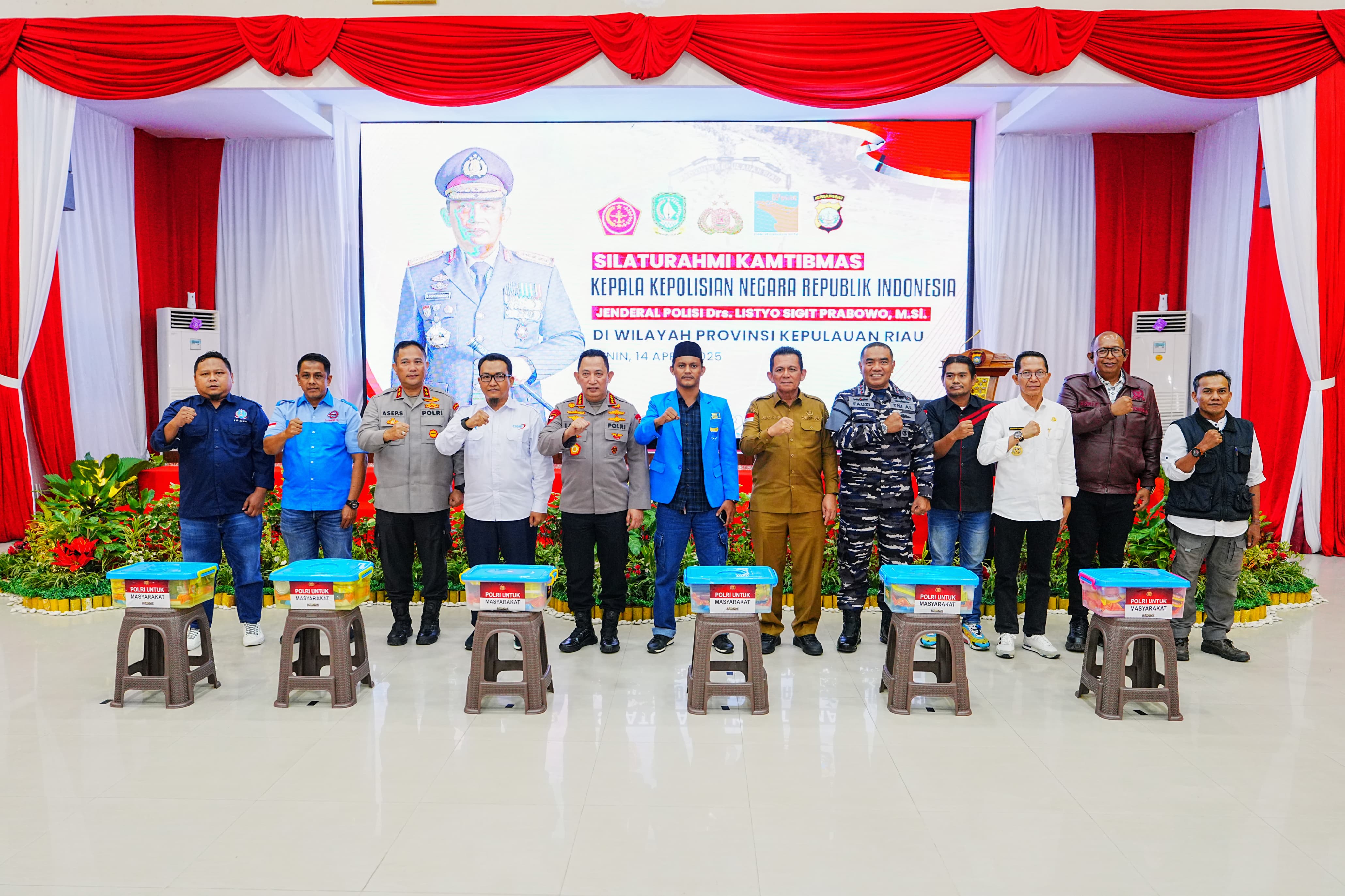 Beri Arahan Silaturahmi Kamtibmas di Polda Kepri, Kapolri Instruksikan Jaga Semangat Persatuan 