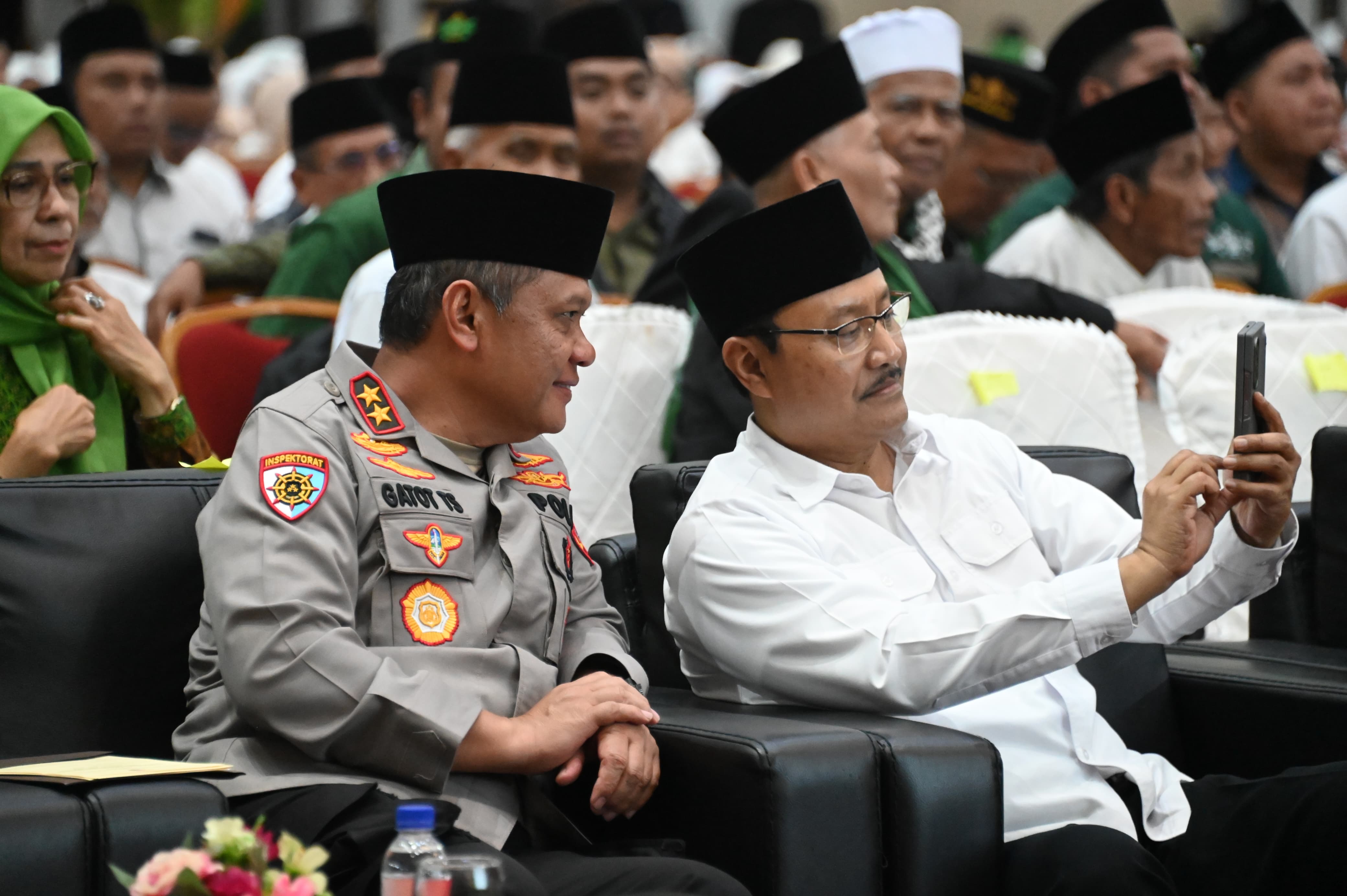 Kapolda Sumbar Hadiri Pelantikan Pengurus Wilayah Nahdlatul Ulama Sumatera Barat di UNP