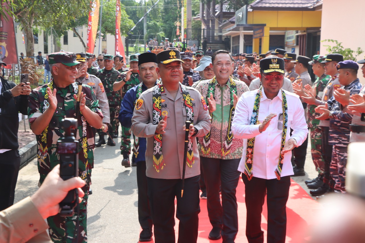 Kunker Sinergitas, Kapolda Kaltim, Gubernur Kalimantan Timur, dan Pangdam VI/MLW Perkuat Kolaborasi TNI-Polri dan Pemerintah di Kutai Timur.